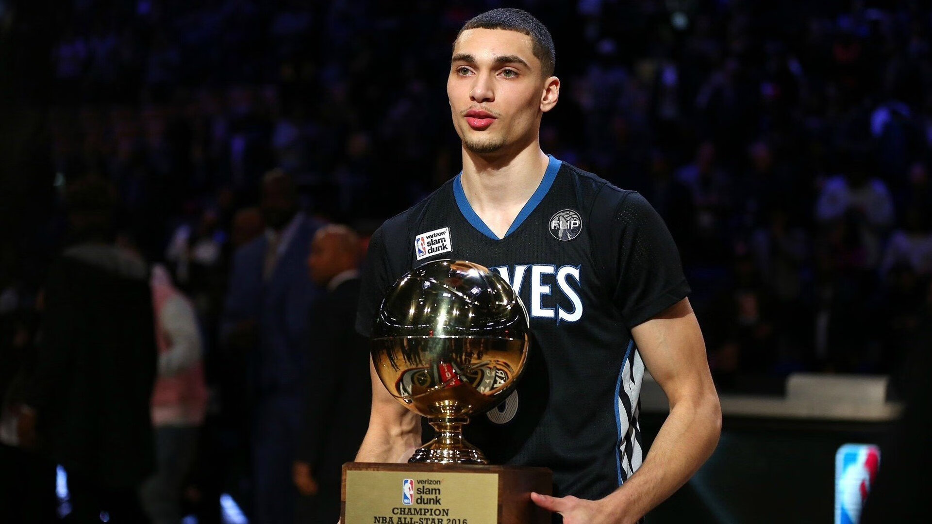 LOL全球总决赛等待官宣，粉丝期待已久，lol全球总决赛什么时候